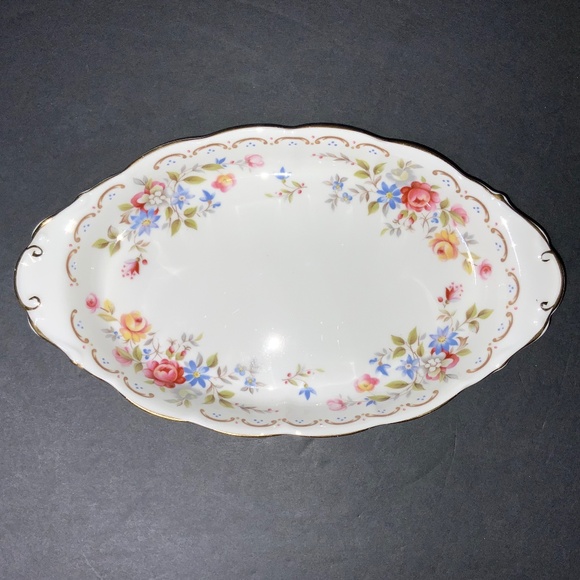 Vintage Royal Albert Jubilee Rose Relish Tray / Asparagus Dish - EUC! - Picture 1 of 6